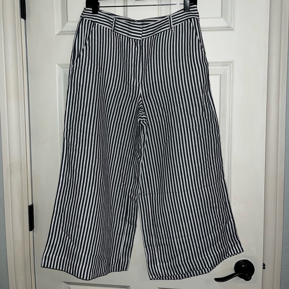 Loft Wide-Leg Capri Pants